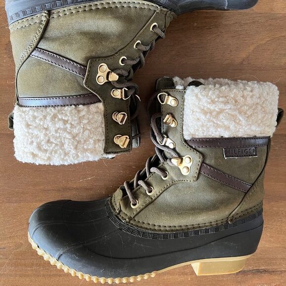Tommy Hilfiger Womens Duck Boots Green Faux Fur Size 8 M Gold Tone Plush Lined - Picture 3 of 10